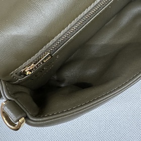 Сумка Loewe Puffer Goya из блестящей к