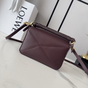 Мини-сумка Puzzle от Loewe из гладкой 
