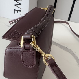 Мини-сумка Puzzle от Loewe из гладкой 