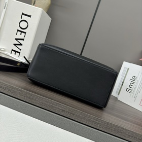 Loewe  Новая роскошная плетеная сумк