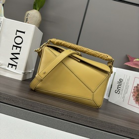 Loewe  Новая роскошная плетеная сумк