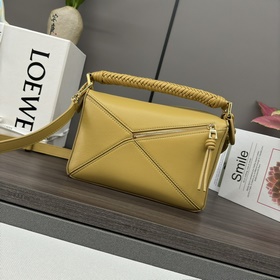 Loewe  Новая роскошная плетеная сумк