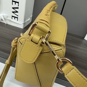 Loewe  Новая роскошная плетеная сумк