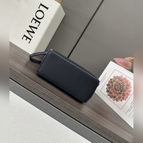 Мини-сумка Puzzle от Loewe из гладкой 