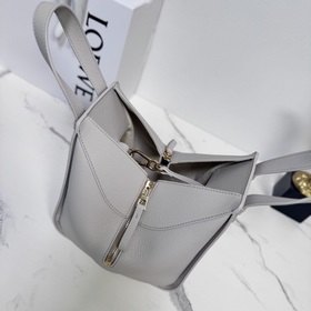 Loewe Мягкая зернистая телячья кожа. 