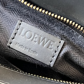 Сумка Loewe Puzzle из атласной телячье