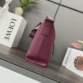 Loewe  Новая модель Маленькая Сумка