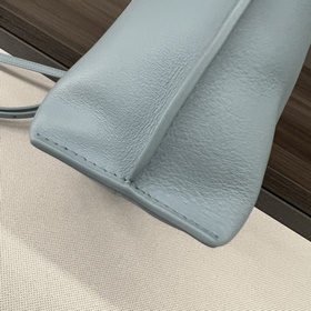 Loewe  Клач «Flamenco» из кожи наппа 