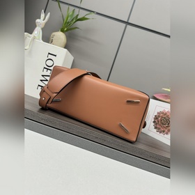 Loewe  Новый размер  Сумка Puzzle и