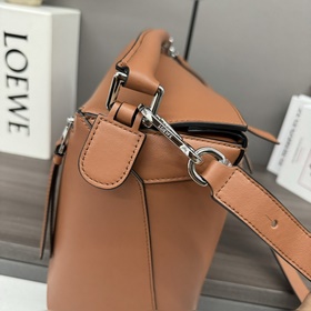 Loewe  Новый размер  Сумка Puzzle и