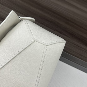 Loewe Новая версия сумки Puzzle Edge 