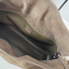 Новая модель Loewe — средняя сумка-кла