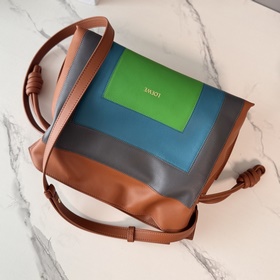 Новая версия сумки Flamenco от Loewe, 