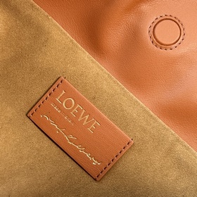 Новая версия сумки Flamenco от Loewe, 