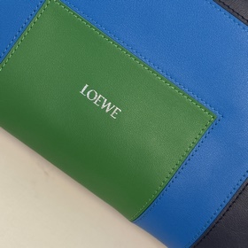 Новая версия сумки Flamenco от Loewe, 