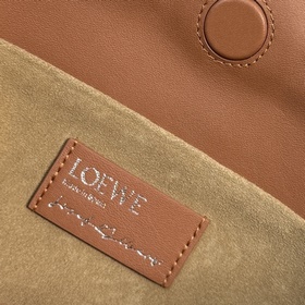 Новая версия сумки Flamenco от Loewe, 