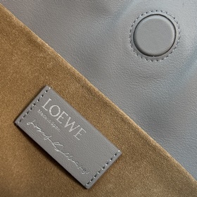 Новая версия сумки Flamenco от Loewe, 