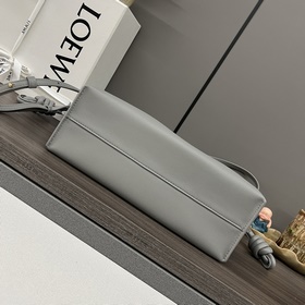 Loewe Клач «Flamenco» из кожи наппа в