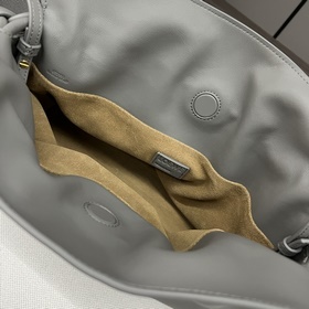Loewe Клач «Flamenco» из кожи наппа в
