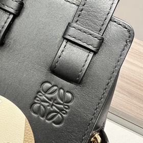 Новая коллекция Loewe в сотрудничестве
