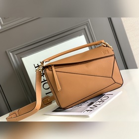 Loewe Популярная сумка Puzzle Bag (ср