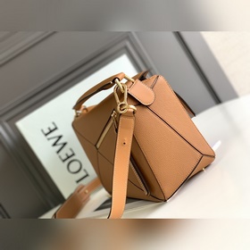 Loewe Популярная сумка Puzzle Bag (ср