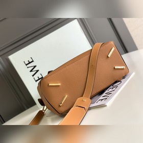 Loewe Популярная сумка Puzzle Bag (ср