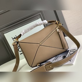 Loewe Популярная сумка Puzzle Bag (ср