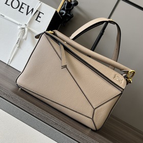 Loewe Сумка Puzzle среднего размера и