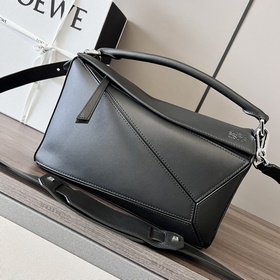 Loewe (новая версия) Сумка Puzzle сред