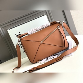 Loewe Популярная сумка Puzzle Bag (ср