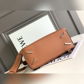 Loewe Популярная сумка Puzzle Bag (ср