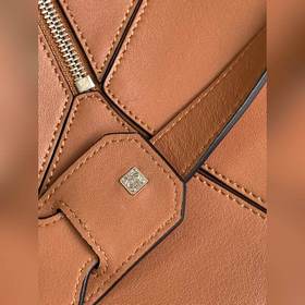 Loewe Популярная сумка Puzzle Bag (ср