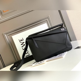 Loewe Популярная сумка Puzzle Bag (ср