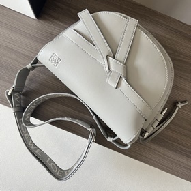Сумка Loewe Gate малого размера в ново