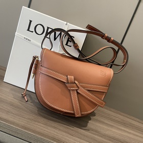 Loewe  Маленькая сумка-седло Gate Но