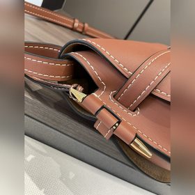 Loewe  Маленькая сумка-седло Gate Но