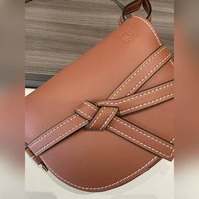 Loewe  Маленькая сумка-седло Gate Но