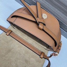 Новая версия сумки Loewe Gate Dual (но