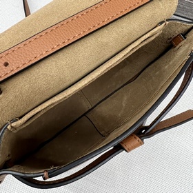 Новая версия сумки Loewe Gate Dual (но