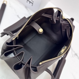 Loewe  Новая модель сумки Madrid из 