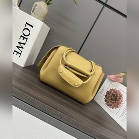 Loewe  Новая модель сумки Madrid из 