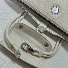 Loewe  Новая модель сумки Madrid из 