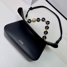 Loewe Ola — это мягкая, легкая и униве