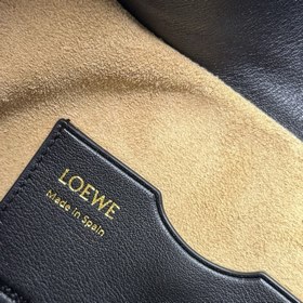 Loewe Ola — это мягкая, легкая и униве