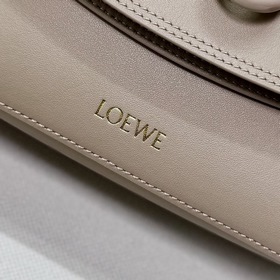 Loewe Ola — это мягкая, легкая и униве