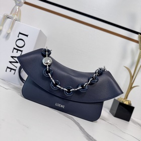 Loewe Ola — это мягкая, легкая и униве