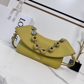 Loewe Ola — это мягкая, легкая и униве