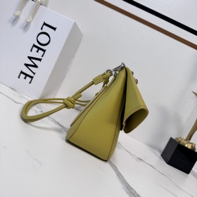 Loewe Ola — это мягкая, легкая и униве