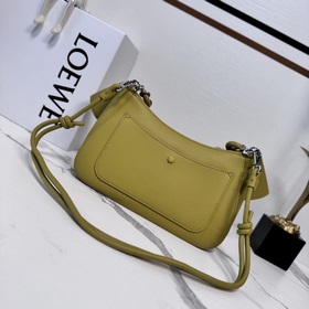 Loewe Ola — это мягкая, легкая и униве